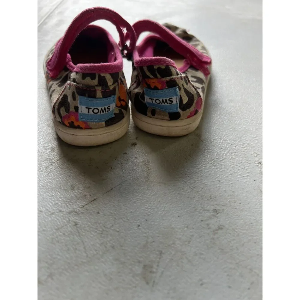 TOMS Tiny Leopard Mary Jane  Kids Girls Size 8‎ M Flats Casual 10010657